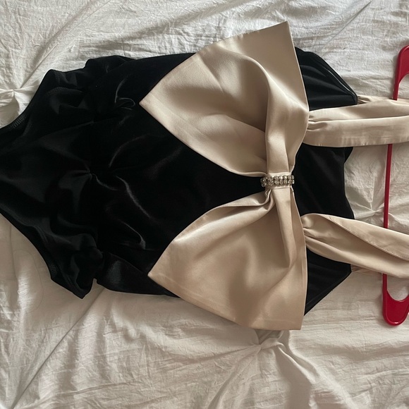 Express Black and Cream Bodysuit 🖤 - Picture 4 of 4